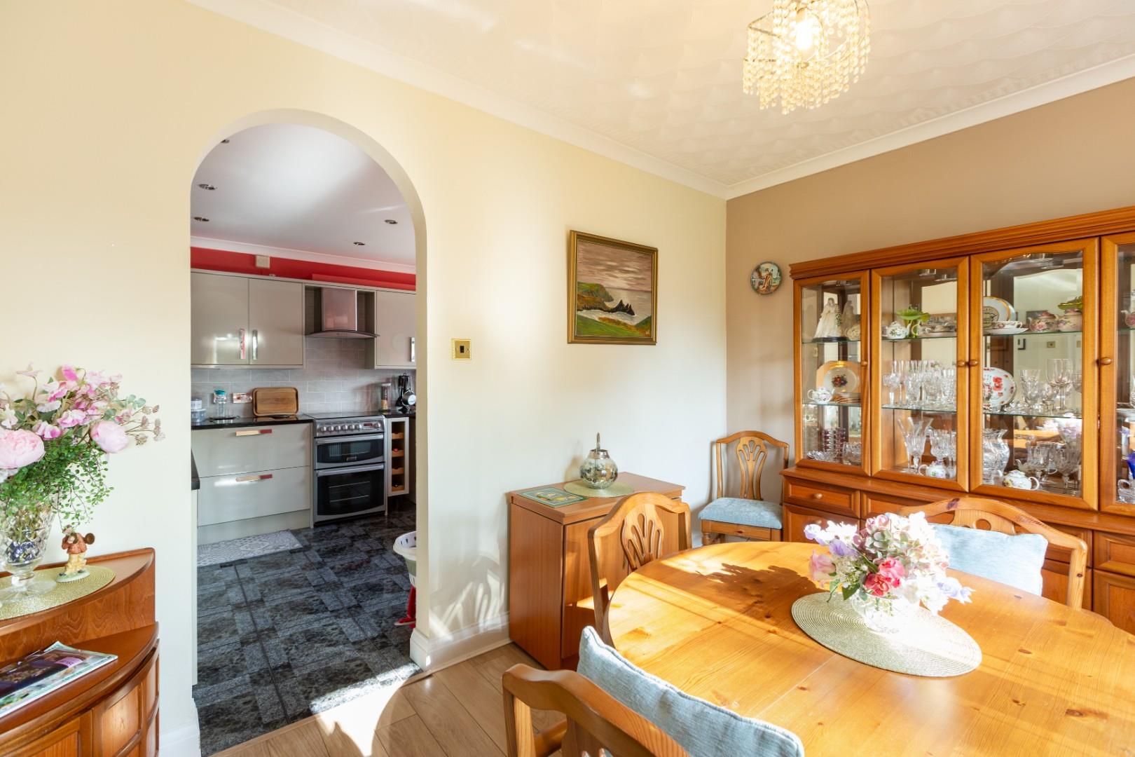 Gowerton Road, Three Crosses, Swansea, SA4 3PY